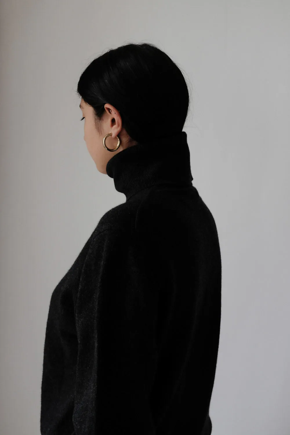 WOOL CASHMERE ITALY ANTHRACITE TURTLE SWEATER